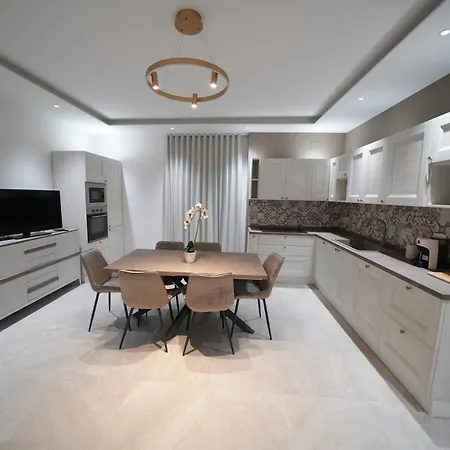 Mariluna Luxury * Falconara Albanese